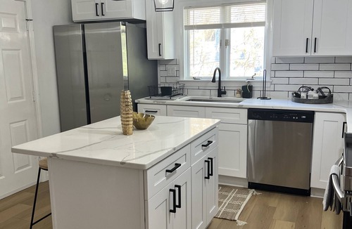Springfield House | Modern 3BR Near Six Flags, Big E, major Hospitals & Museums