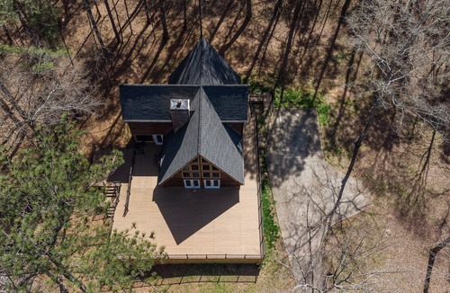Stockbridge Cabin | Modern A-Frame House in Secluded Woodland – A Creative Sanctuary