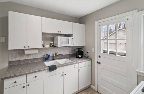 Libertyville Apartment | Modern and Spacious 2-Story