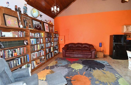 Berkeley Springs Apartment | Mountain Meltdown - Pet Friendly | Wifi | Fire Pit | Fountain | Porch