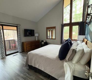 Boyne City House | Mountain Villas Condo Retreat for 12