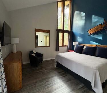 Boyne City House | Mountain Villas Condo Retreat for 12