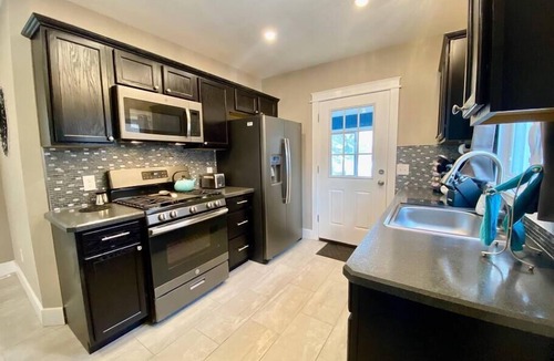 Schenectady House | Near the ♥️ of Scotia |Charming 4BD Home🌻