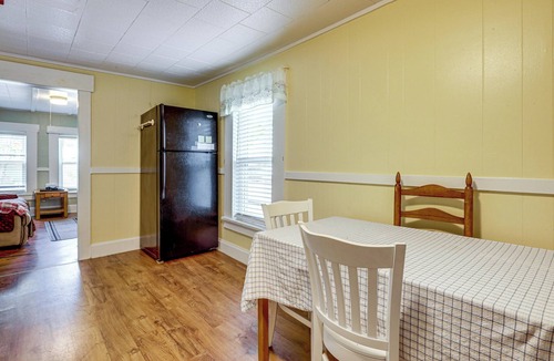 Franklin House | Near Trails & Lakes! Pemigewasset River Townhome
