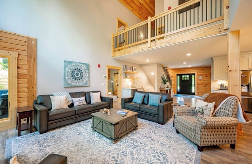 McHenry House | New! High-End Stay w/Theater, Hot Tub & Ski Access