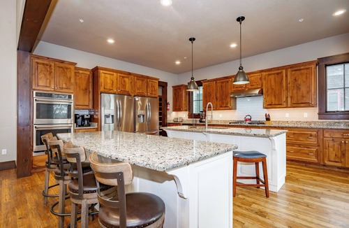 Waterfront Greens House | New! Lakefront Home w/Private Pool & Hot Tubs