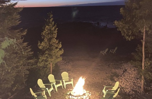 Bay Shore House | New, Little Traverse Bay water front, bike ride to Bay Harbor Resort