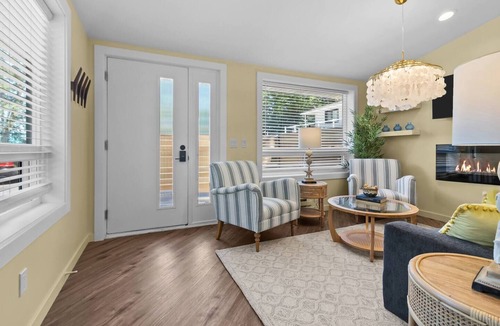 Williams Bay Apartment | New Renovated! The American Hotel. Suite 1. A Summer Place. 1.5 Block from Lake