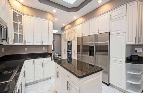 Muse House | NFL Draft ‘26 Luxury Home Near Pittsburgh, Sleeps 10 4 Bedroom