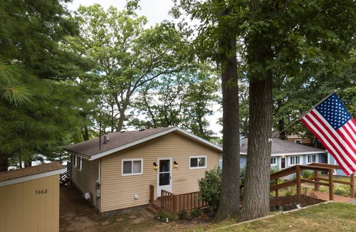 Delton Cottage | Nice, clean cottage on beautiful southwest Michigan lake