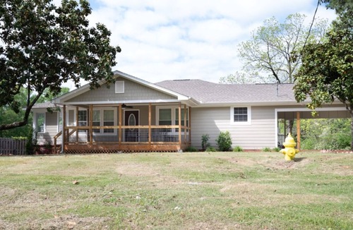 Clanton House | Nice peaceful and spacious home.