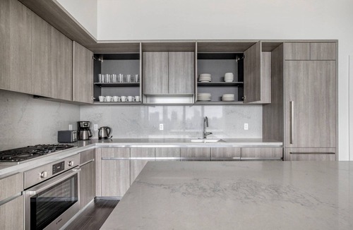 South Loop Apartment | Nice South Loop 3BR w/Amazing Amenities, nr Museums, by Blueground