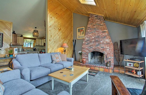 Birch Hill House | North Conway Family Condo with 3 Decks and Mtn Views!