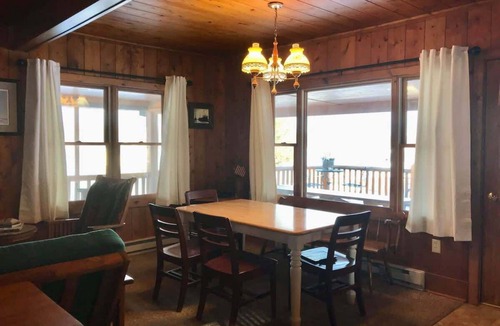 Cedarville House | 'Northside' Cottage w screened in porch