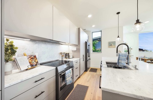 Wallingford House | Ocean-Inspired 3B Modern Retreat w, Kids Room