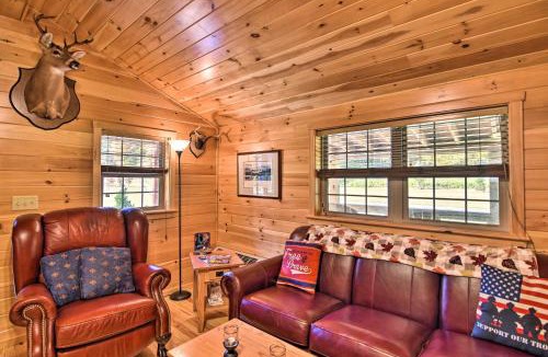 St George House | Parsons Cabin w/Fire Pit & River Access!
