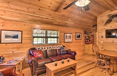 St George House | Parsons Cabin w/Fire Pit & River Access!
