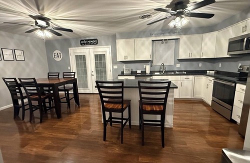 Bastian House | Peaceful & Relaxing 3BR Private Escape "Home Away from Home"