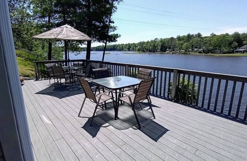 Stanwood House | Peaceful Waterfront Home on the Muskegon River