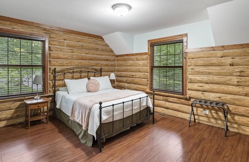 Harbor Springs House | Perched in Nature at the Top of The Highlands - Short Trips to Everything!