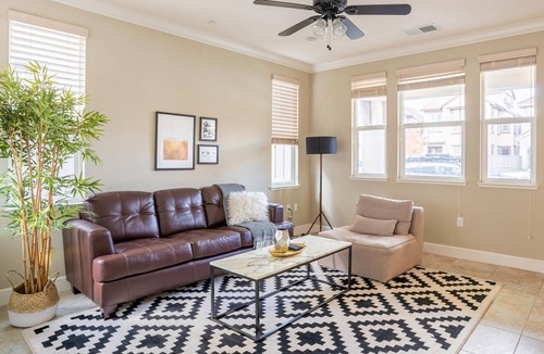 Edenvale Apartment | Pet-Friendly 3BR Home in San Jose + Parking