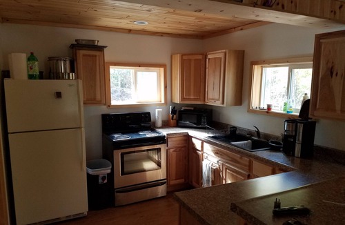 Petoskey Cabin | Petoskey - Enjoy the great outdoors from the Cozy and peaceful cabin!
