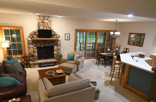 Petoskey Condo | Petoskey - Harbor Springs condo in a wooded setting. Cozy & close to everything!