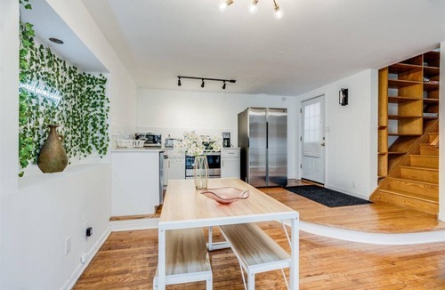 Stroudsburg Villa | !Poconos Hidden Villa de’Casablanca Pool+Spa Creek