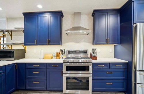 Downtown Cannon Beach House | Poppy`s Place - Newly Remodeled!