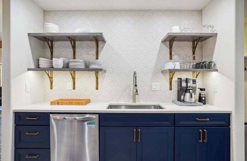 Downtown Cannon Beach House | Poppy`s Place - Newly Remodeled!
