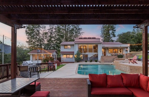 Mariposa House | Private Hilltop Cabin Near Yosemite, California