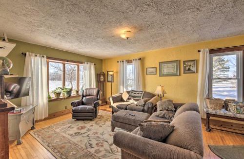 Watertown House | Quaint & Family-Friendly Watertown Farmhouse!