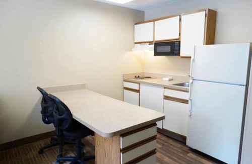 Fishkill Apartment | Queen bed, RI Shower, Nsmk|Kitchen|Studio 6 Fishkill