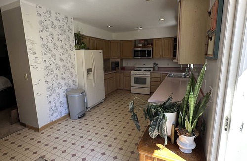 Fairview House | Quiet, Family Friendly, Up North Stay