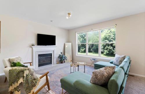 Mitchell House | Quiet Suburban Home with Art Deco Flair