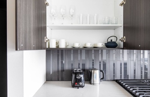West Loop Apartment | Rad West Loop 1BR w/Pool, Gym, nr. Restaurant Row, by Blueground