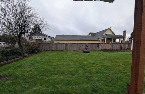 Enumclaw Apartment | Raspberry Cottage: Only 7 mi to White River Amphitheater & 5mins to DT Enumclaw!