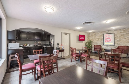 Opelika Hotel | Red Roof Inn PLUS+ & Suites Opelika