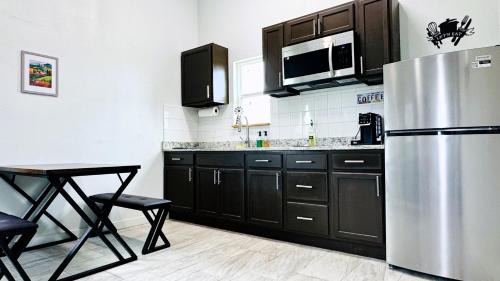 Yancey House | Redrock Cabin at 22 Eleven Resort