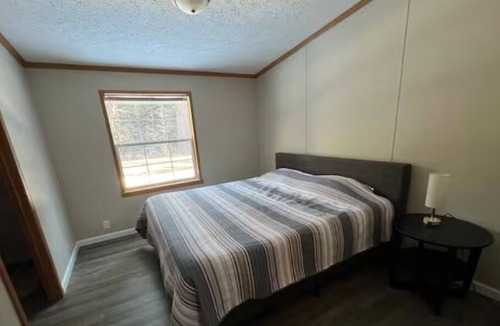 Roscommon House | Remodeled home just minutes from downtown Roscommon and Higgins Lake!