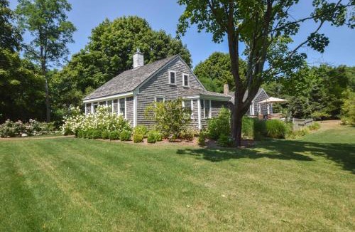 West Barnstable House | Renovated Cozy Cabin 5 Min to Beach