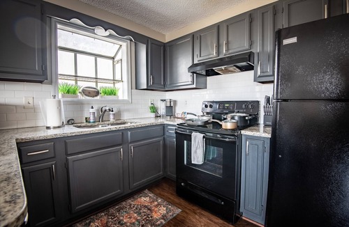 Five Points South Condo | Ridge Retreats- Groups/King Beds/Parking/3 Units