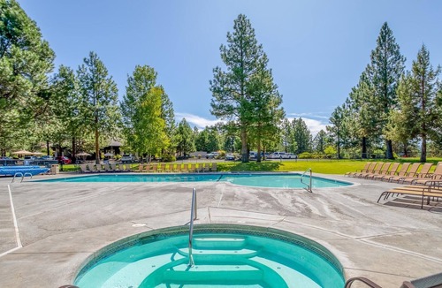 Southwest Bend Condo | River Ridge 322ab