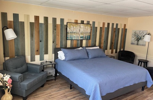 Grayling Hotel | Riverview Inn