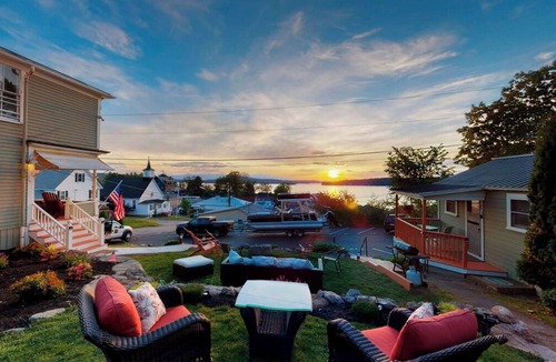 Weirs Beach House | Room 4 (2nd Floor with Shared Bathroom)