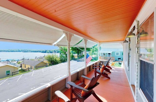 Weirs Beach House | Room 8 (3rd Floor and Shared Bathroom)