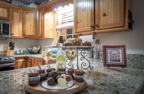 Helen Cabin | Rosen Retreat | 3BR Cabin with hot tub, pool, game room, and fireplace