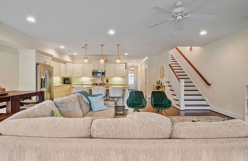 Sand Ridge Villa | RTJ Golf Retreat | Fairway Views · Sleeps 8