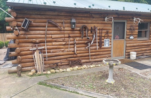 Mardela Springs Cabin | Rustic Log Cabin 1050SF Fishing and Hunting