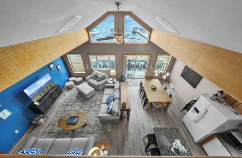Houghton Lake Cottage | Sauna, Game Room, and Houghton Lake Beach Front